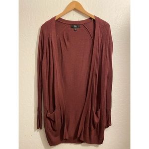 Oversized maroon cardigan with front pockets